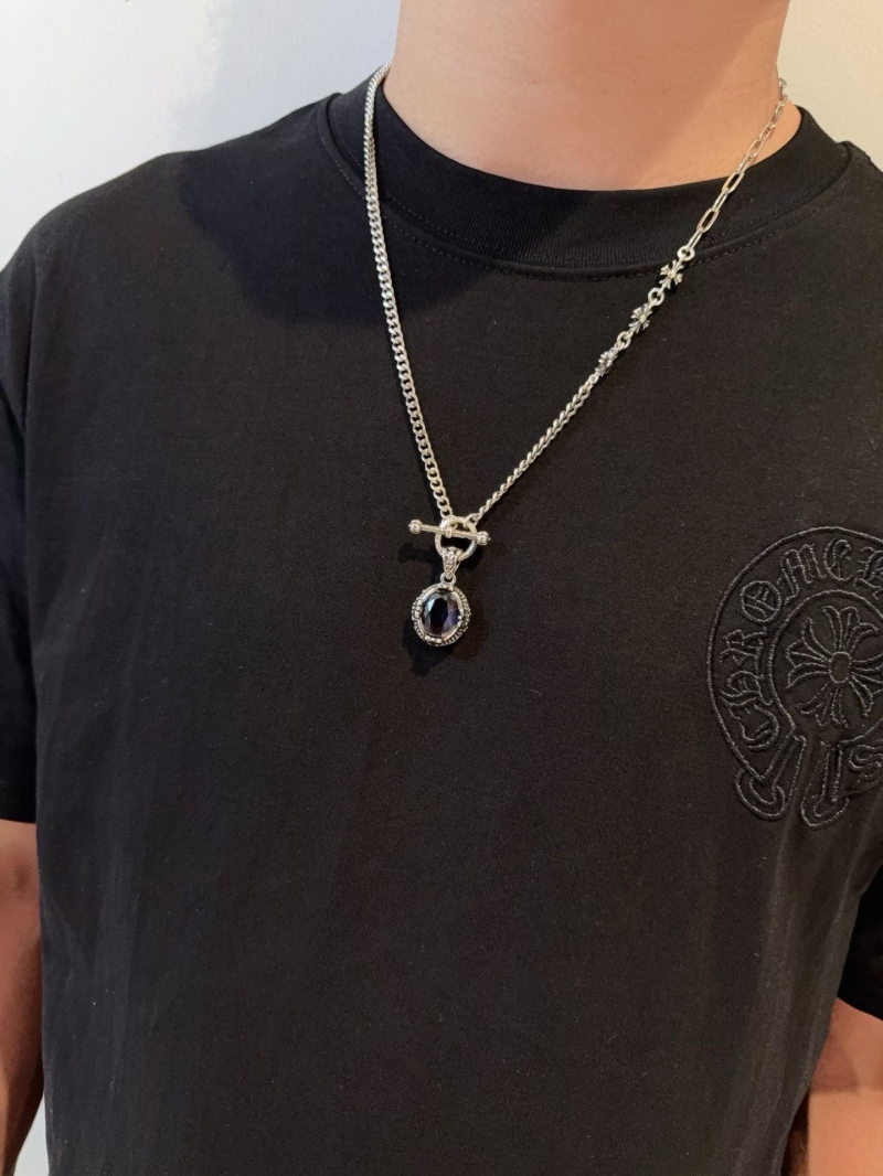 Ch*0me He**ts necklaces